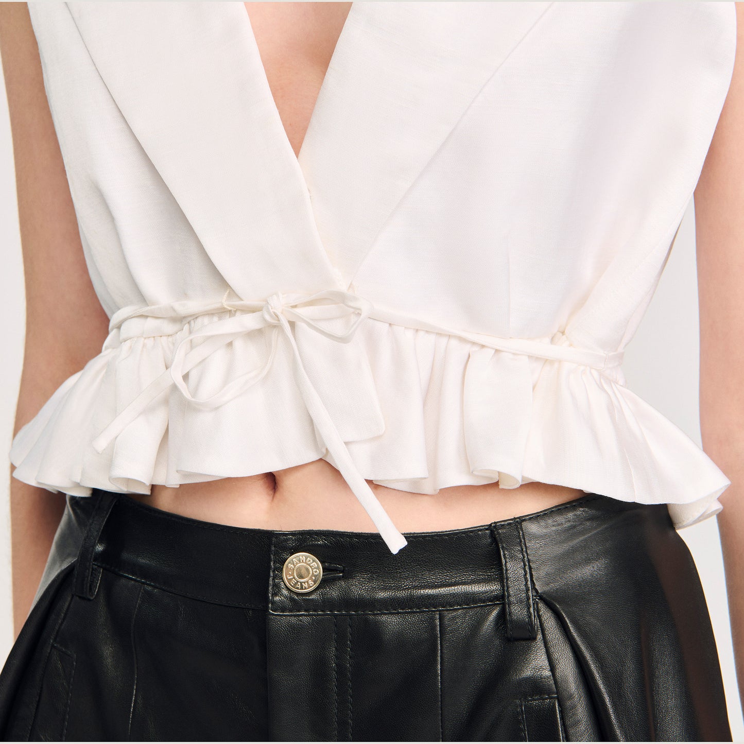 Top corto con volante
