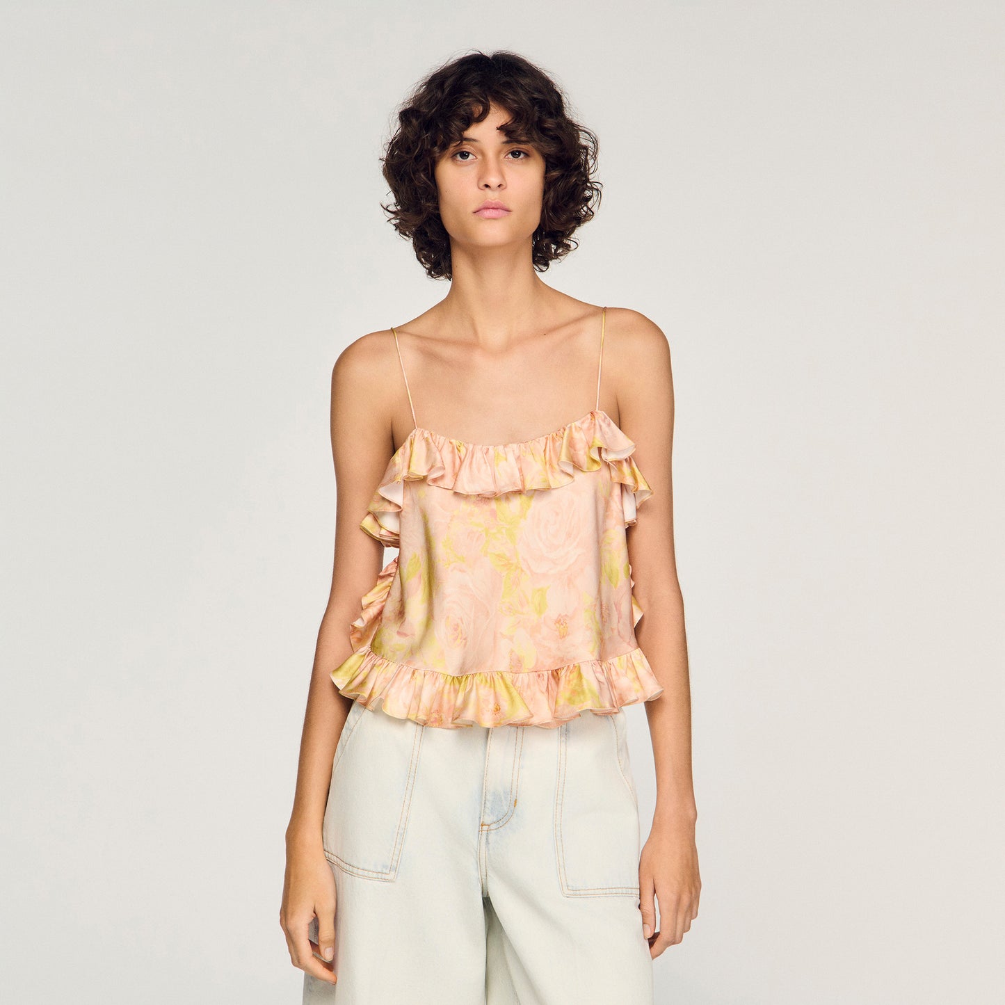 Top corto con estampado de flores