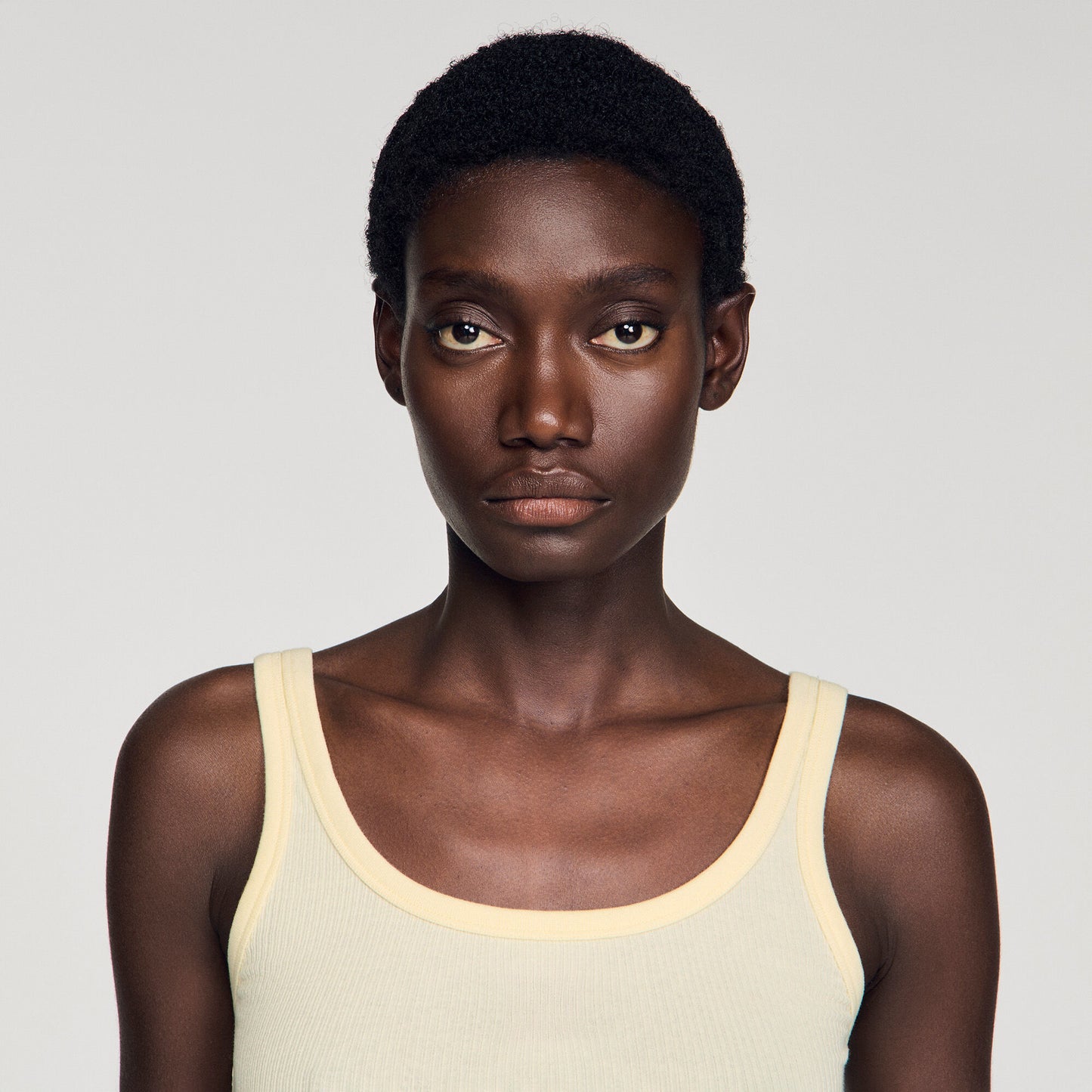 Camiseta de tirantes de canalé