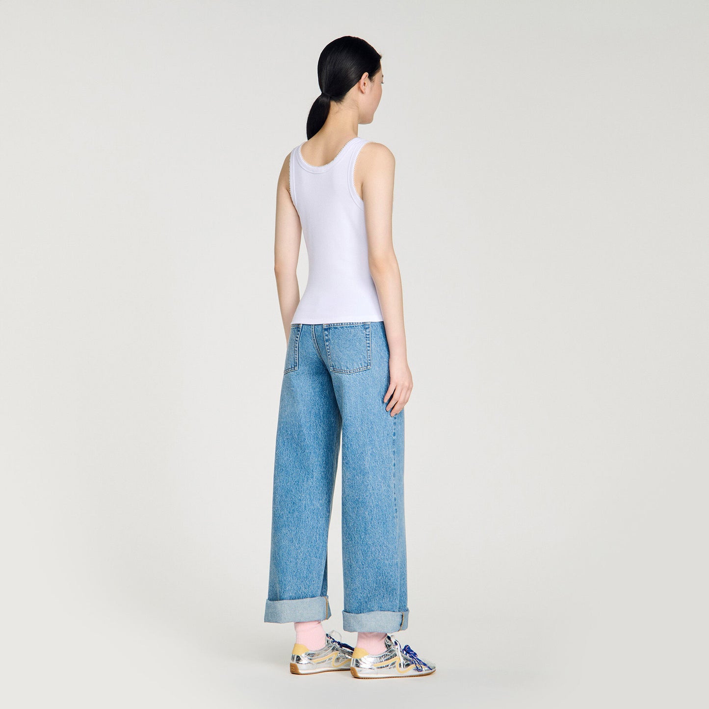 Camiseta de canalé con perlas