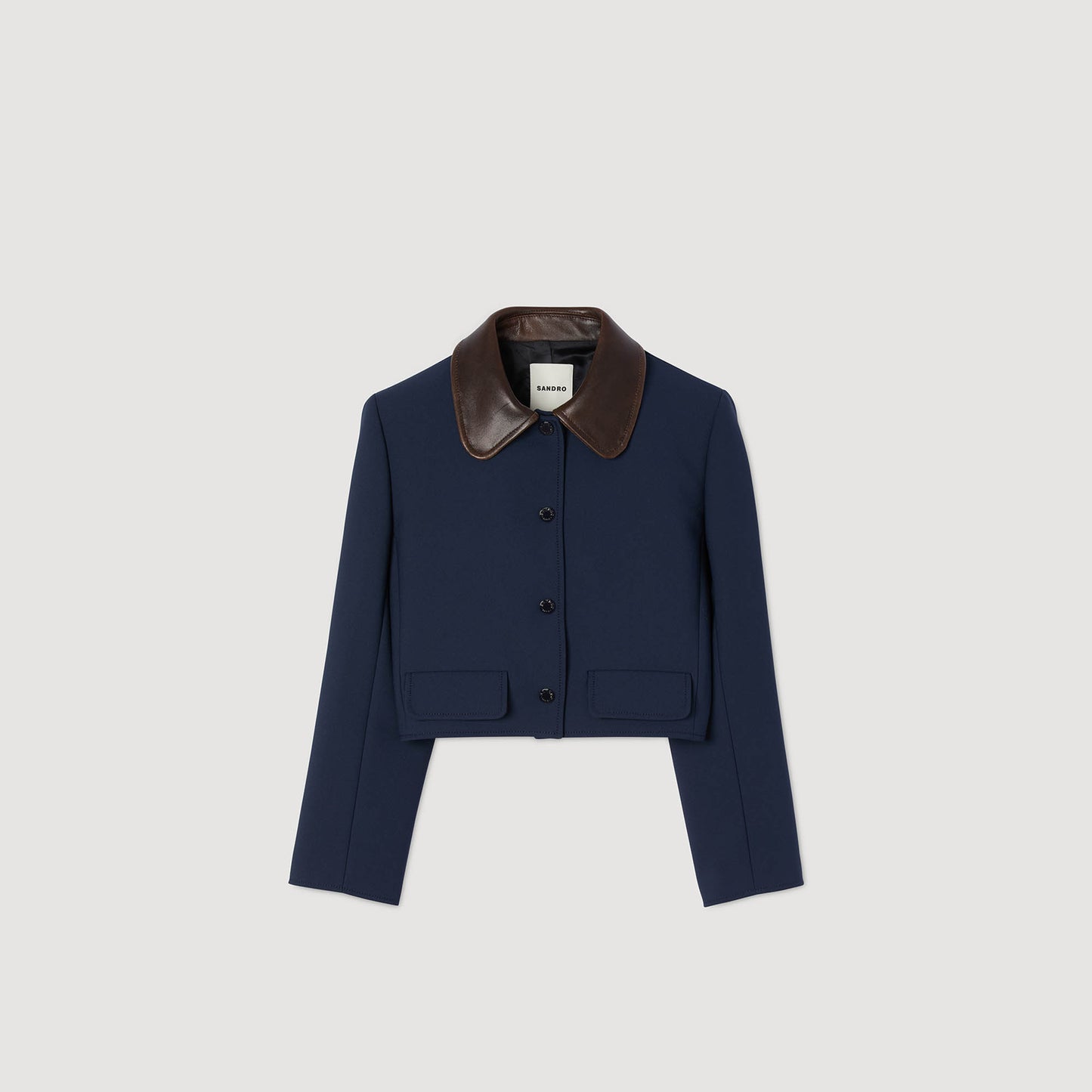 Chaqueta corta con cuello de cuero