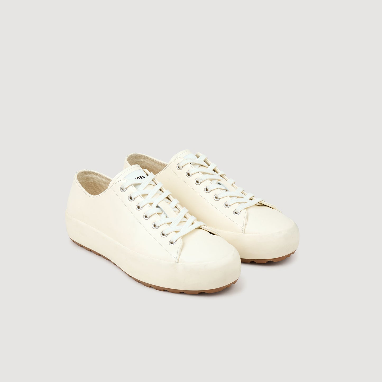 Zapatillas bajas de serraje