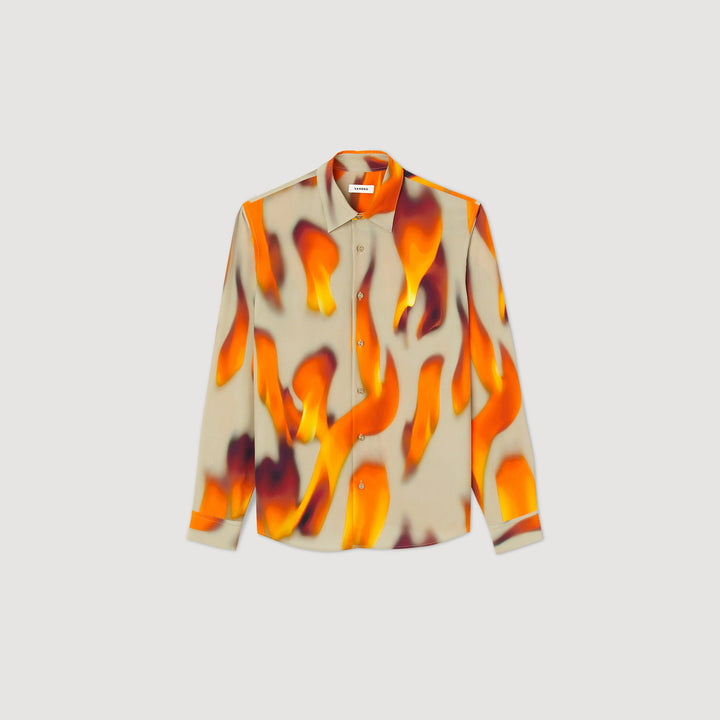 Camisa con estampado de llamas