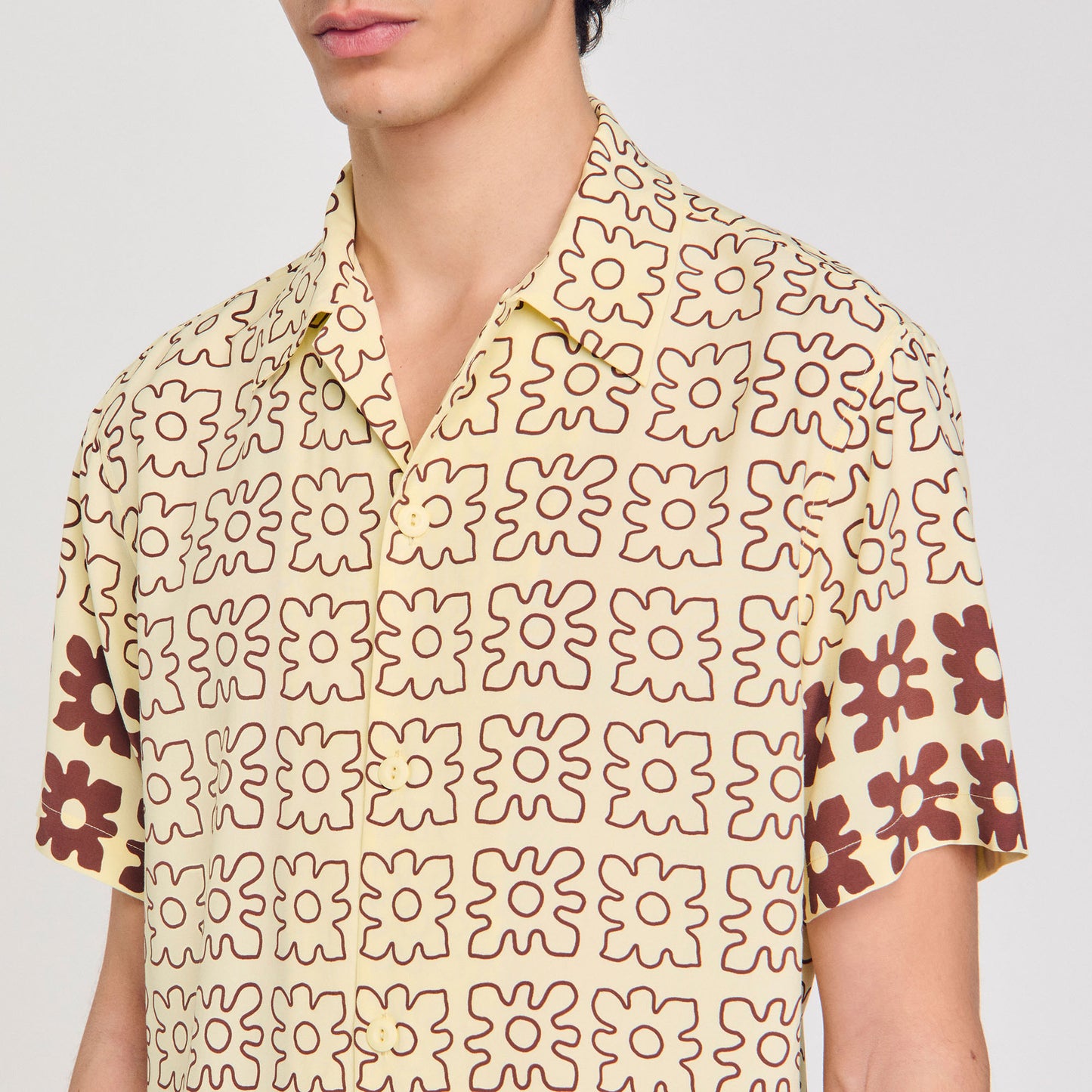 Camisa con estampado floral