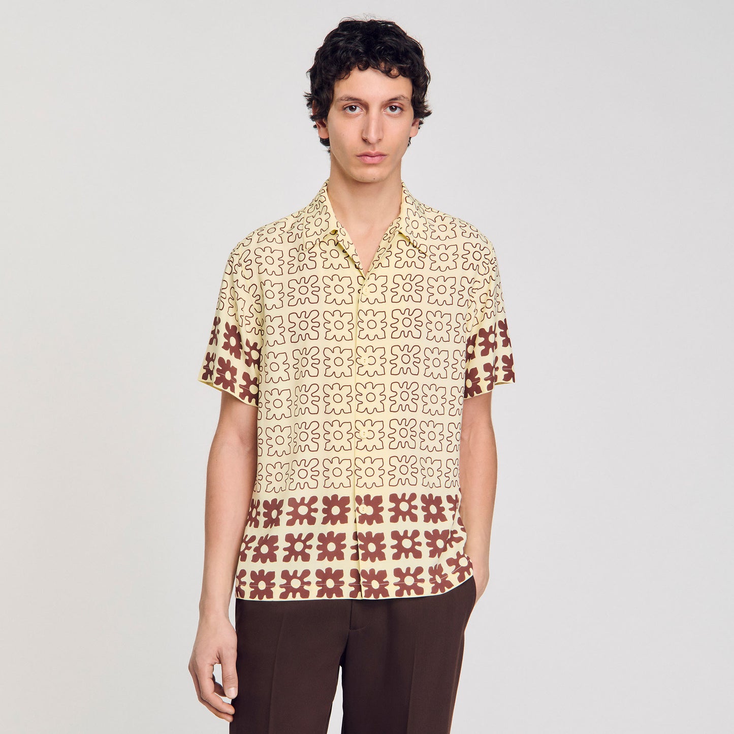 Camisa con estampado floral