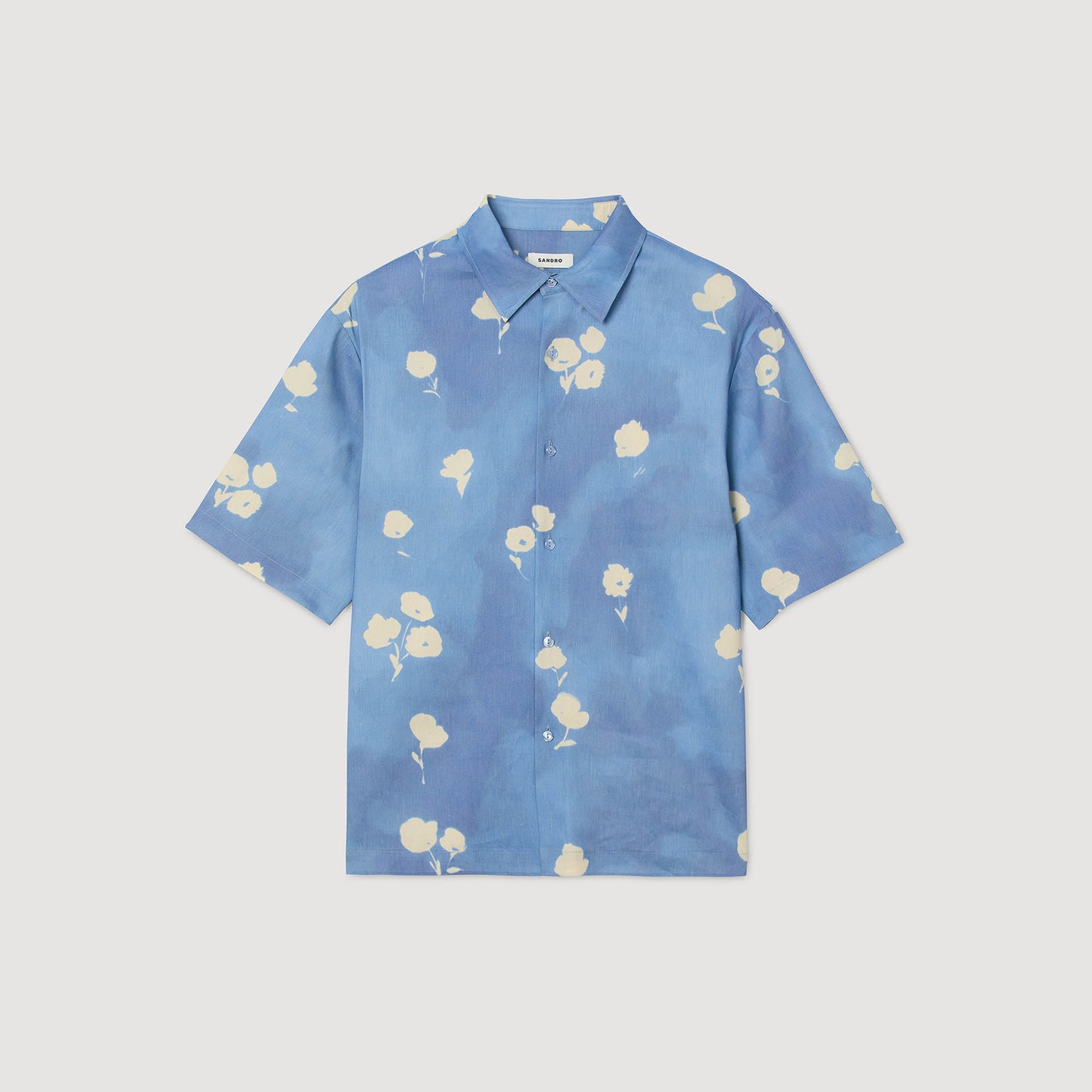 Camisa con estampado de flor