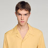 Camisa fluida con cuello italiano