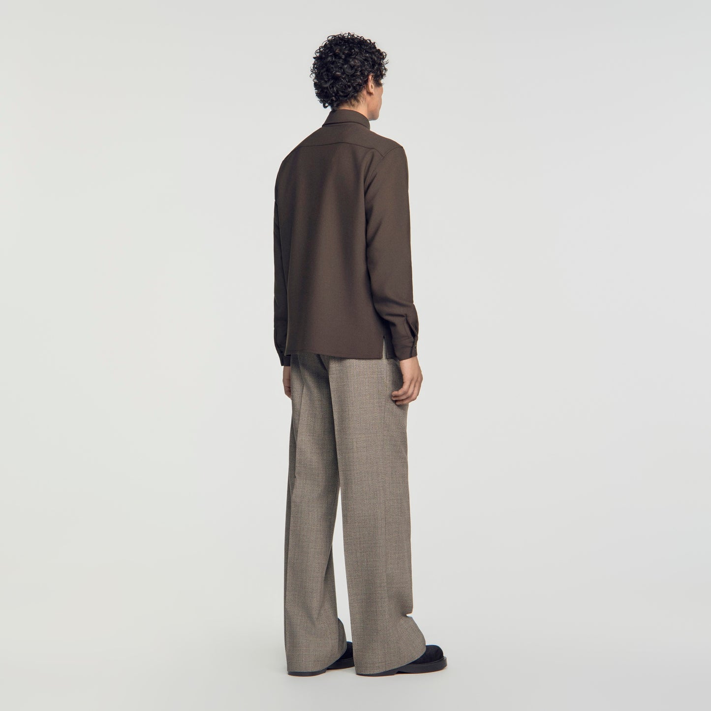 Camisa con bolsillos de parche