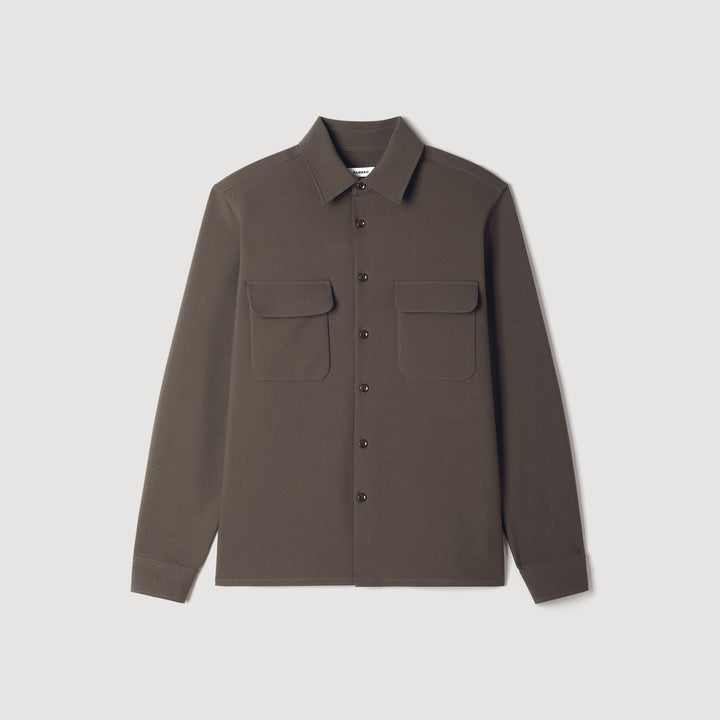 Camisa con bolsillos de parche