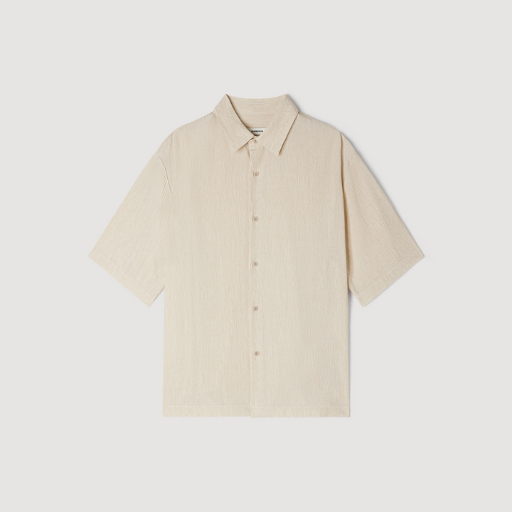 Camisa plisada con cuello italiano