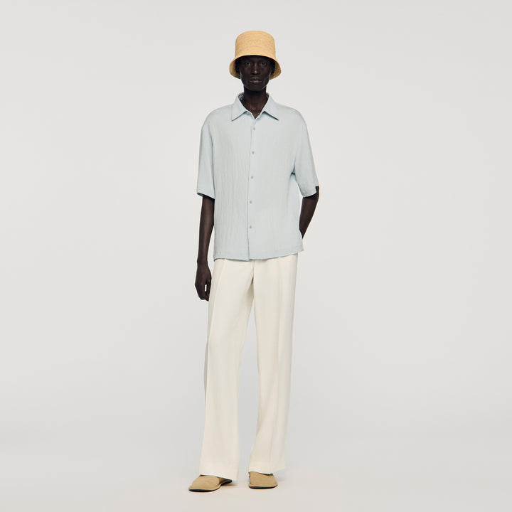 Camisa plisada con cuello italiano