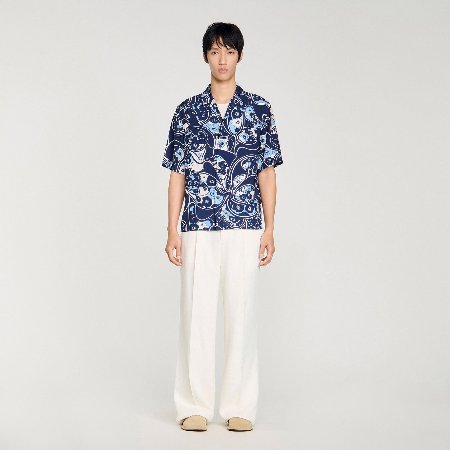 Camisa estampada cuello italiano
