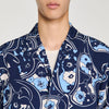 Camisa estampada cuello italiano