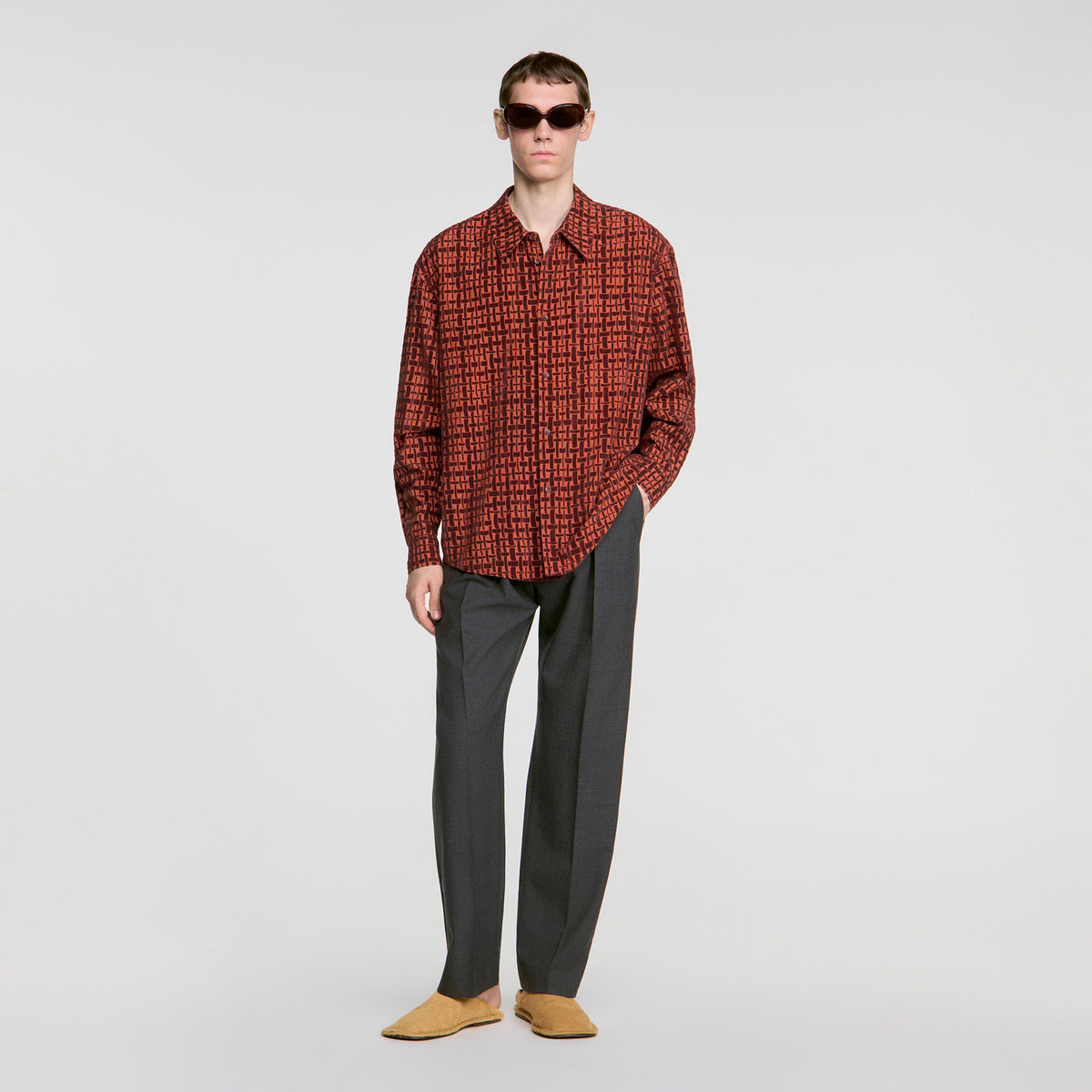 Camisa con flocado de terciopelo