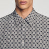 Camisa fluida con estampado de cadenas