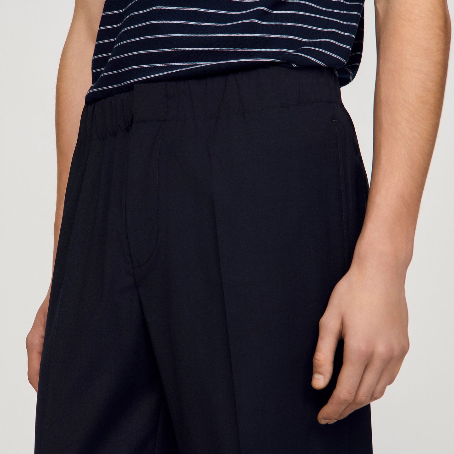 Pantalón ancho