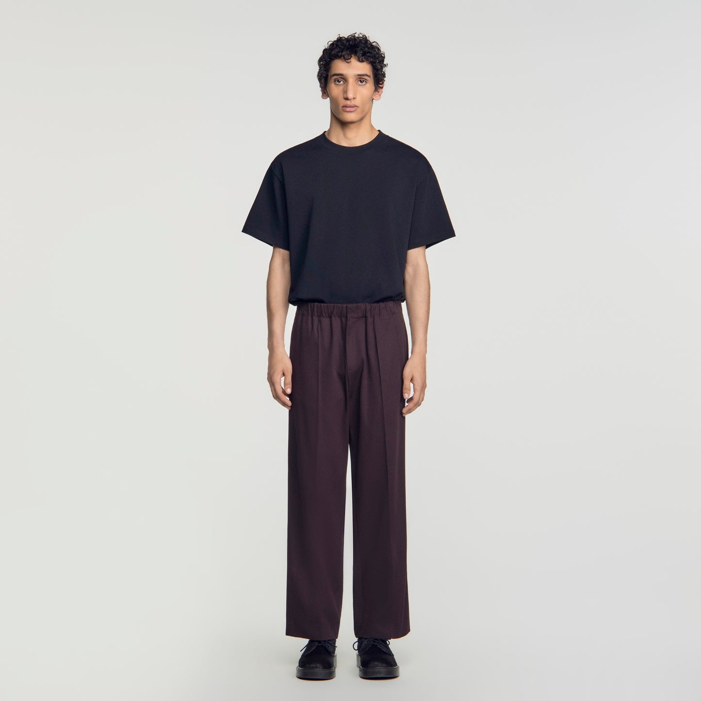 Pantalón ancho con cintura elástica