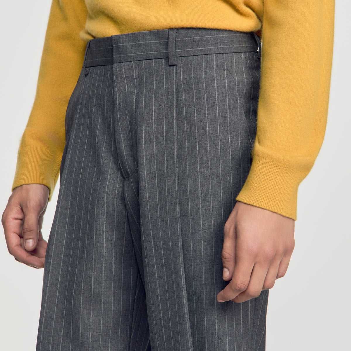 Pantalón ancho de traje de lana