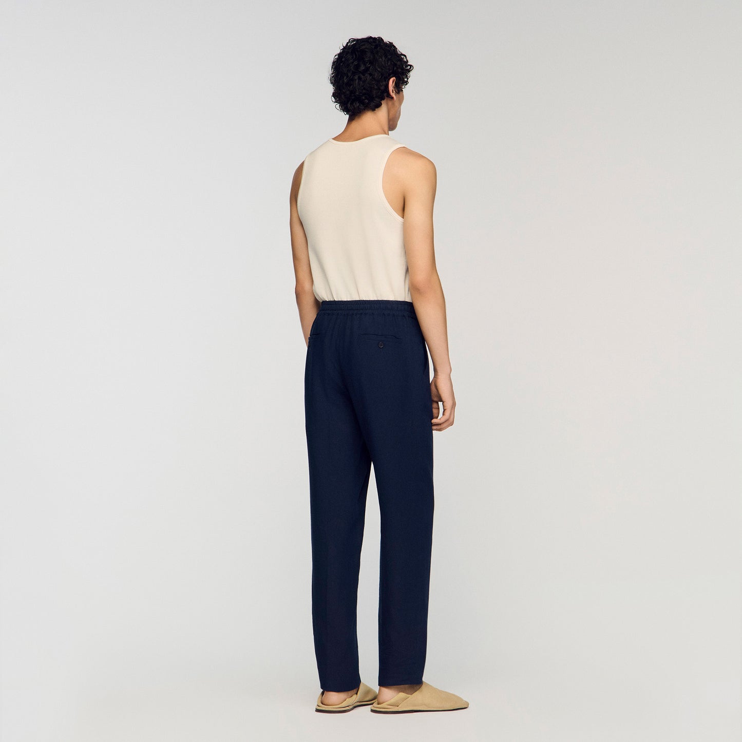 Pantalón recto de lino elástico
