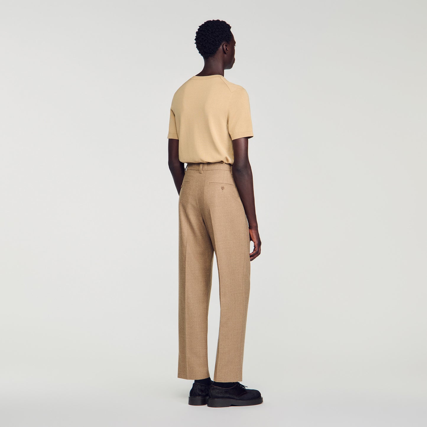 Pantalón de traje amplio de lana