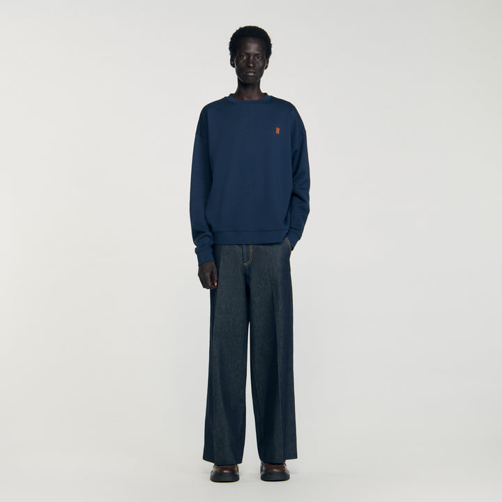 Sudadera oversize con parche de cuero