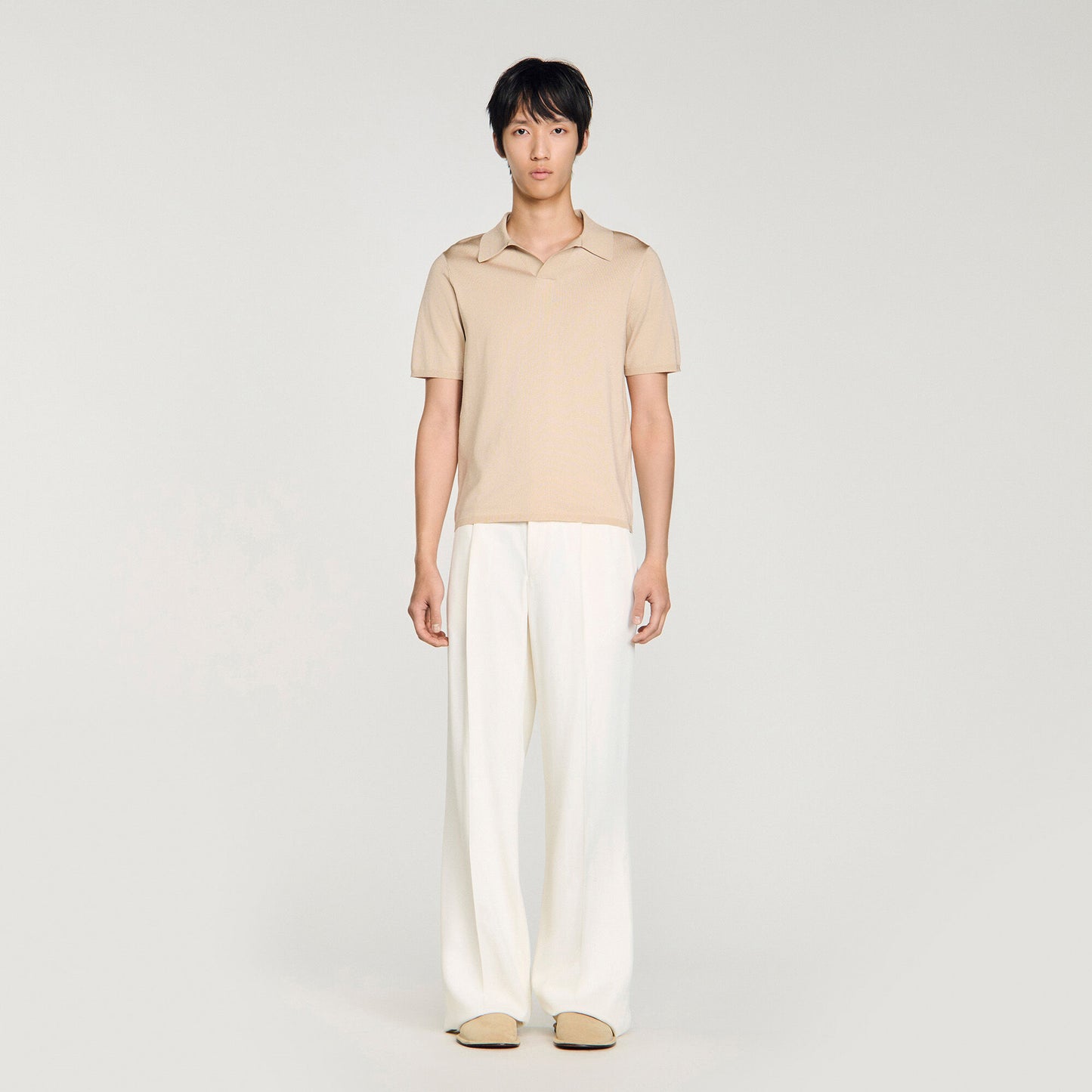 Polo de manga corta y cuello pico