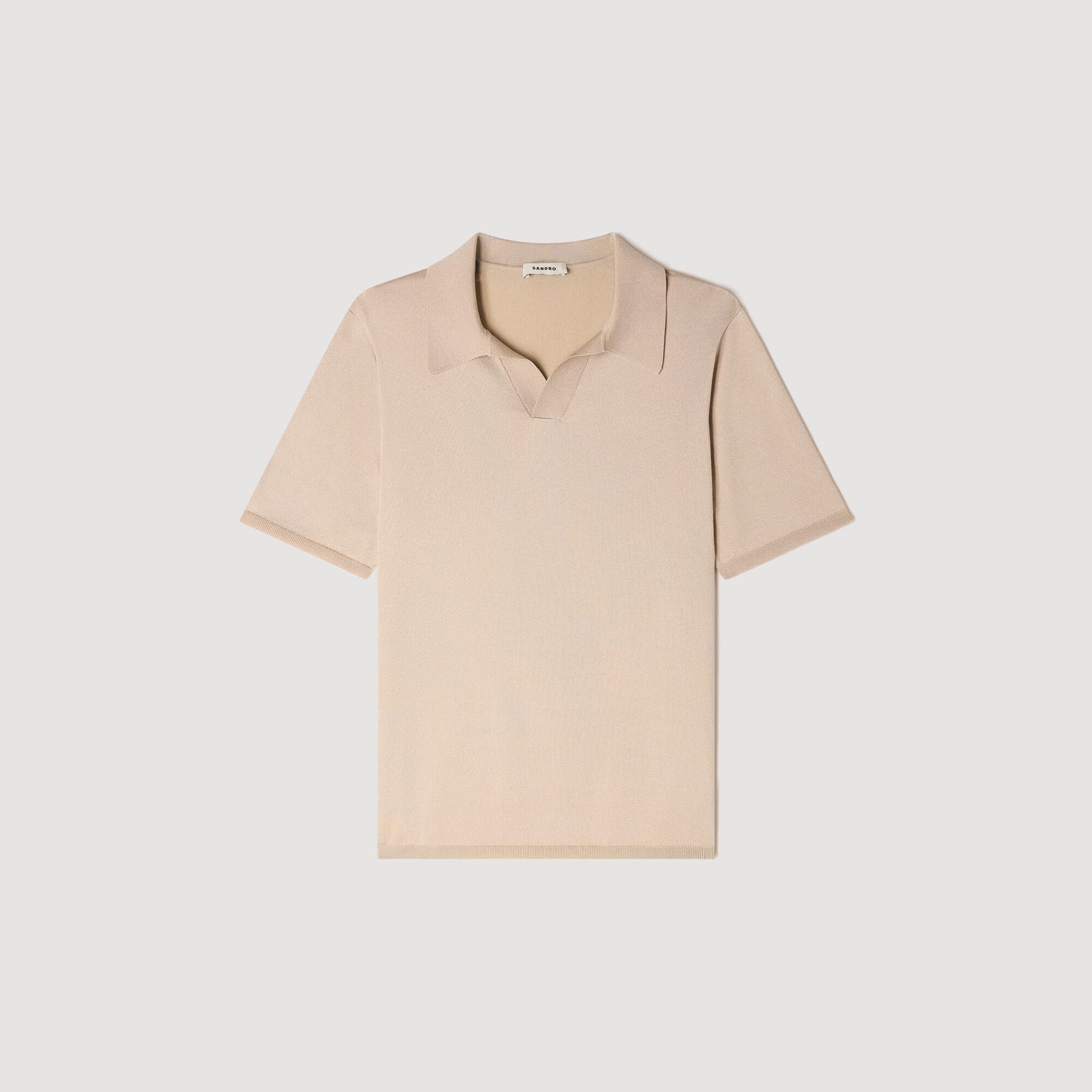 Polo de manga corta y cuello pico
