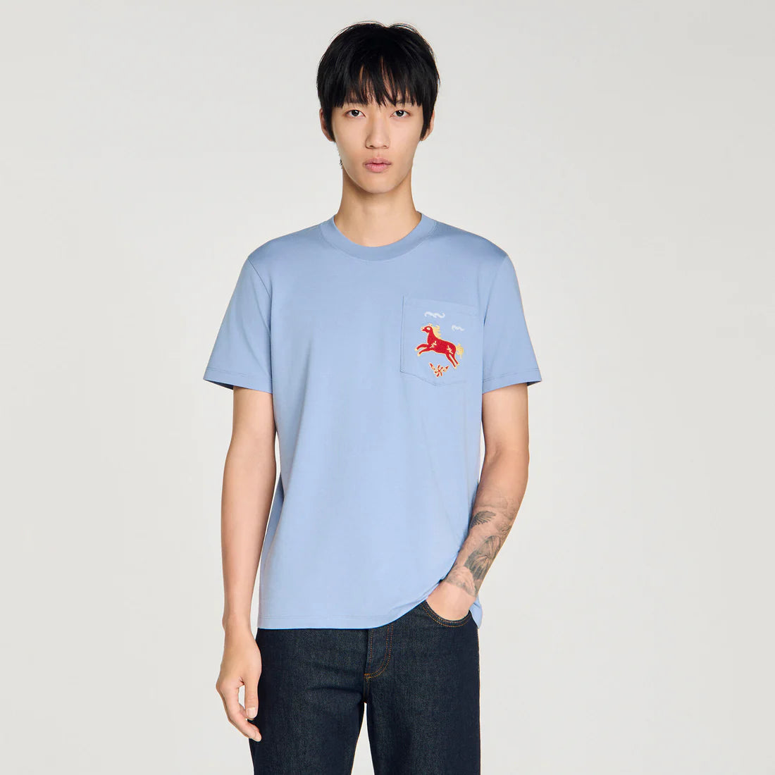 Camiseta de algodón bordado caballo