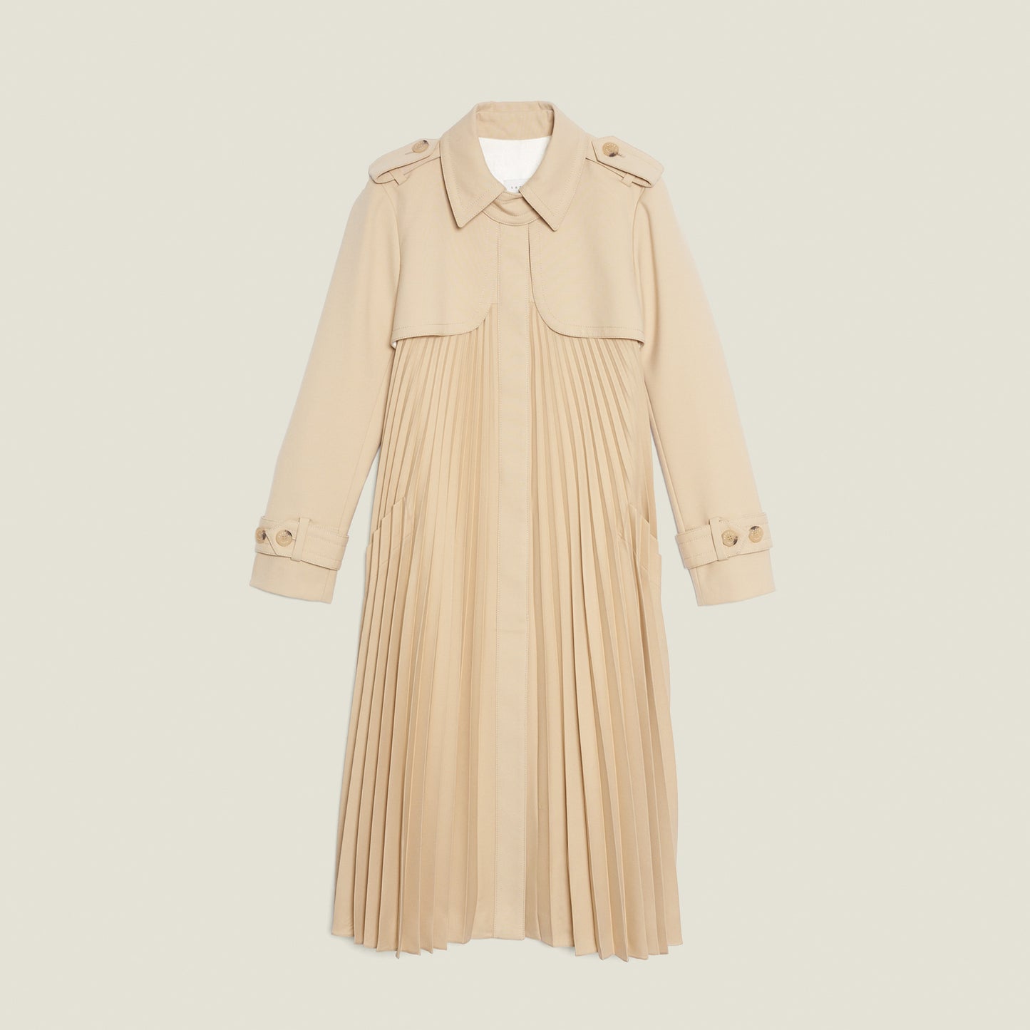 Gabardina plisada con cinturón