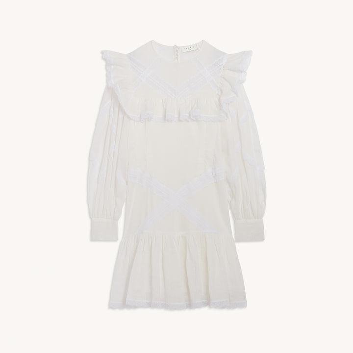 Vestido corto, volantes y pasamanos