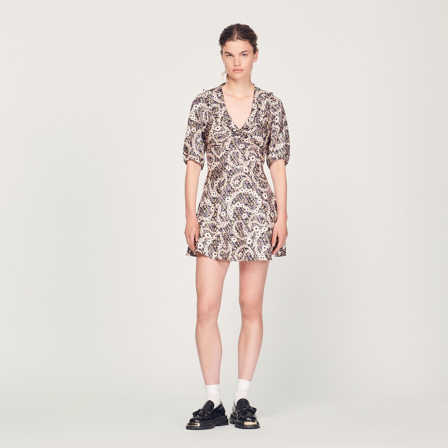 Vestido corto estampado cachemira floral