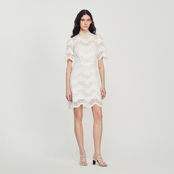Vestido corto de guipur