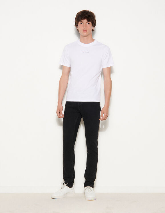 Camiseta con logotipo bordado Solid Tee