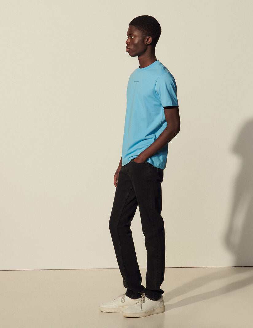 Camiseta con logotipo bordado Solid Tee